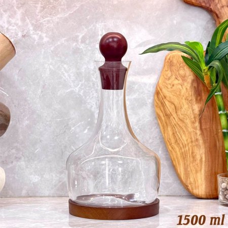 كوز ماء زجاج 1500مل بقاعدة خشب وغطا مدورة GF69/17 =ب2